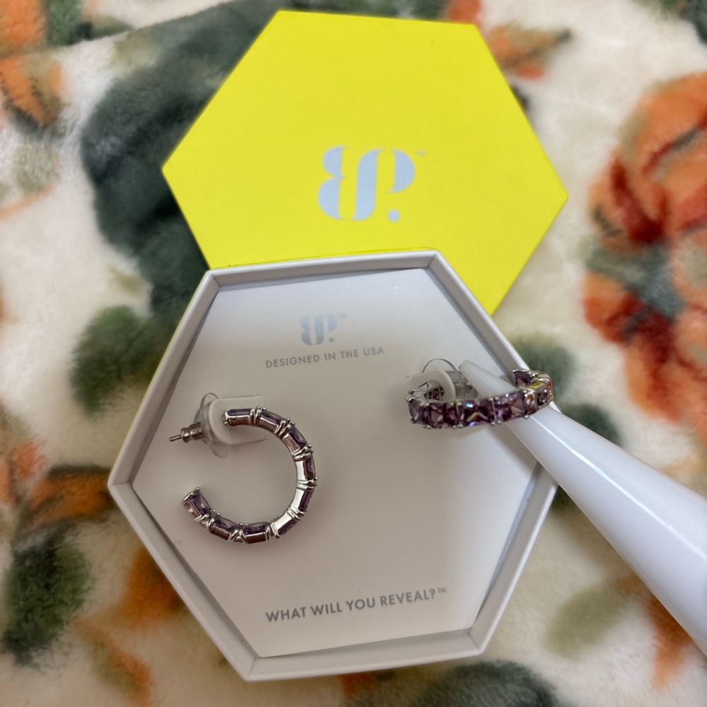 OG Earrings (Worth A Thousand Words)